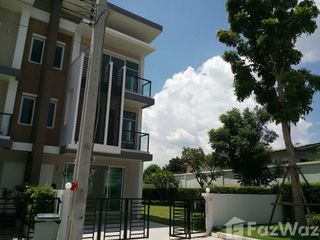 Casa adosada en venta de 3 habitaciones en Lak Si, Bangkok