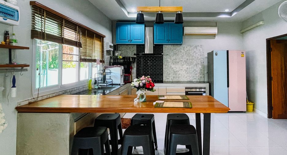 For sale and for rent 4 bedrooms house in Hua Hin, Prachuap Khiri Khan