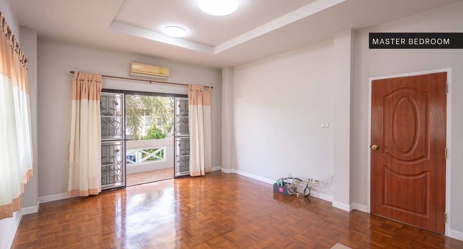For sale 4 bedrooms villa in San Sai, Chiang Mai