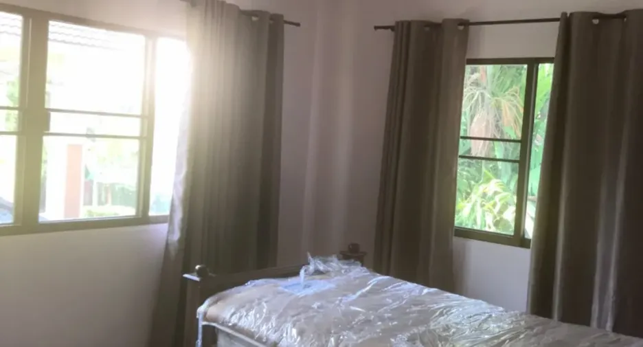 À vendre 4 chambres maison à San Sai, Chiang Mai