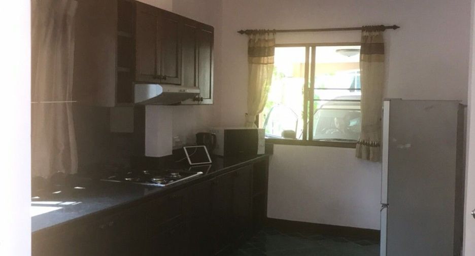 À vendre 4 chambres maison à San Sai, Chiang Mai
