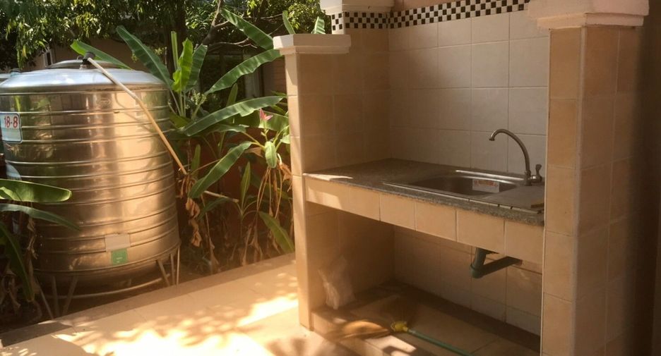 À vendre 4 chambres maison à San Sai, Chiang Mai