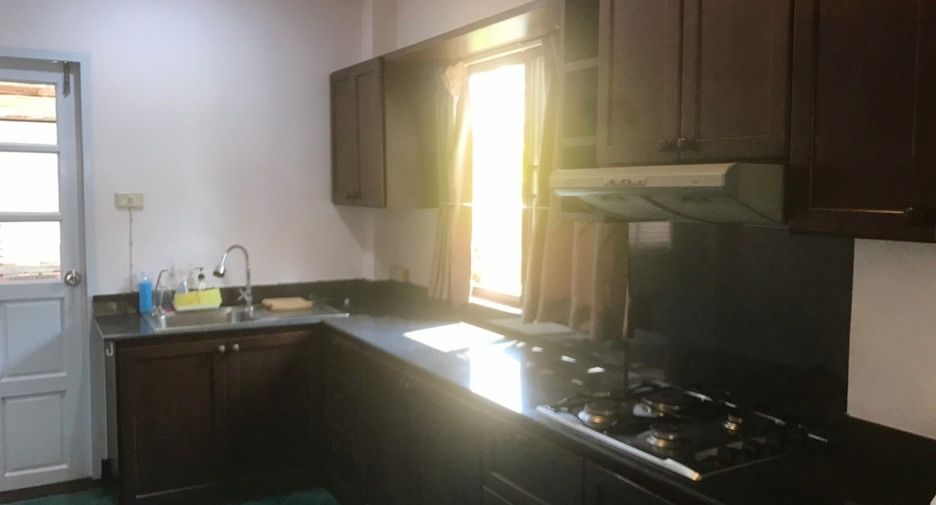 À vendre 4 chambres maison à San Sai, Chiang Mai