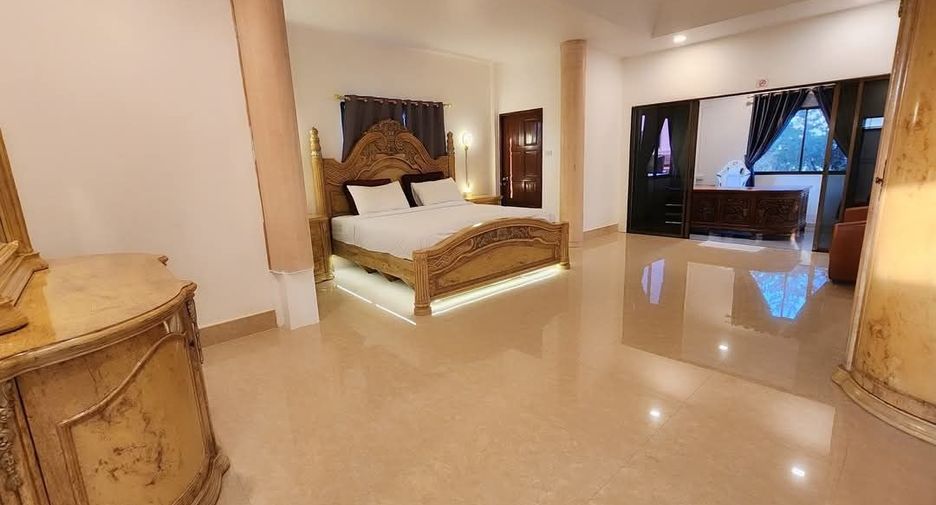 À louer 5 chambres maison à Bang Lamung, Chonburi