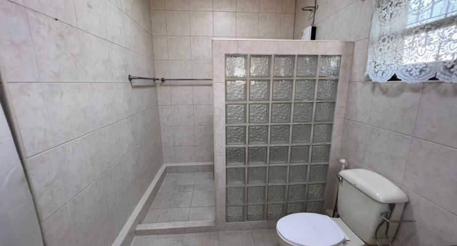 Casa en venta de 7 habitaciones en Thawi Watthana, Bangkok