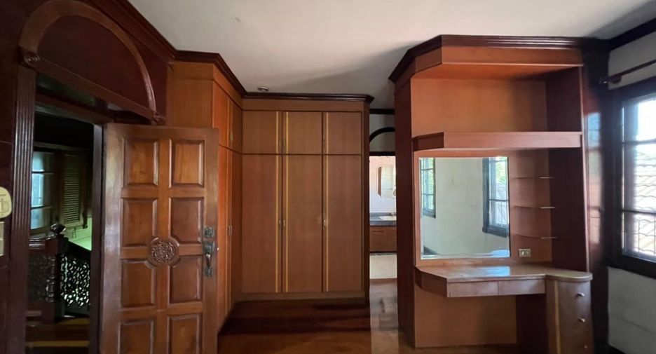 Casa en venta de 7 habitaciones en Thawi Watthana, Bangkok