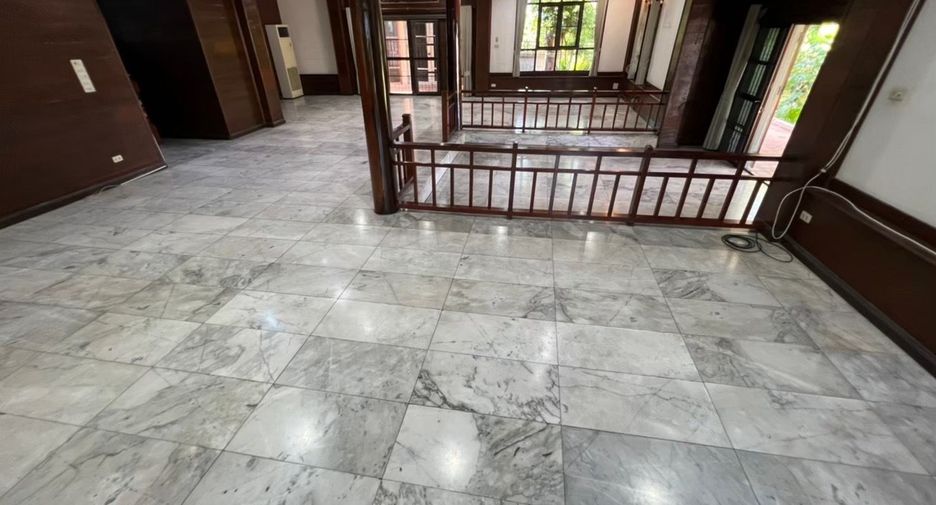 Casa en venta de 7 habitaciones en Thawi Watthana, Bangkok