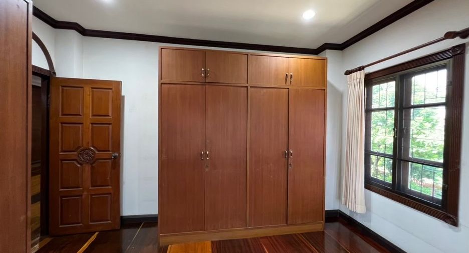 Casa en venta de 7 habitaciones en Thawi Watthana, Bangkok