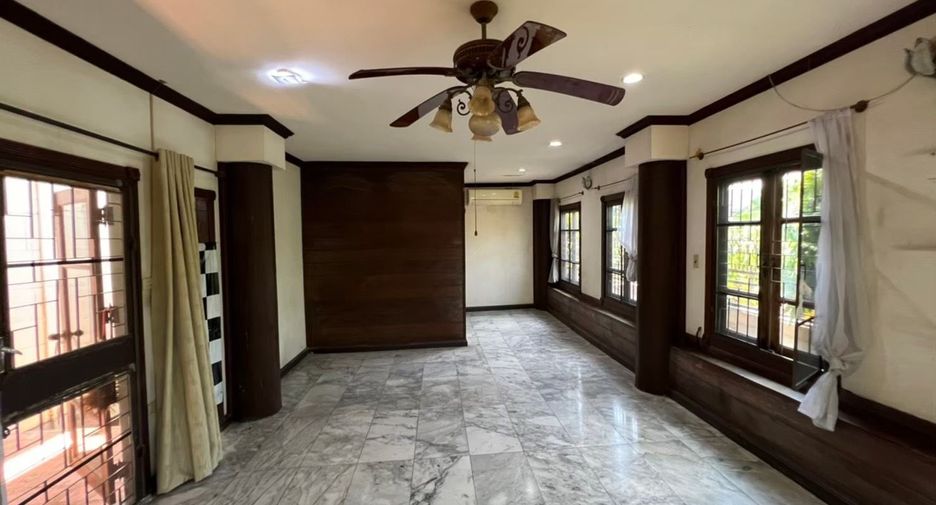 Casa en venta de 7 habitaciones en Thawi Watthana, Bangkok