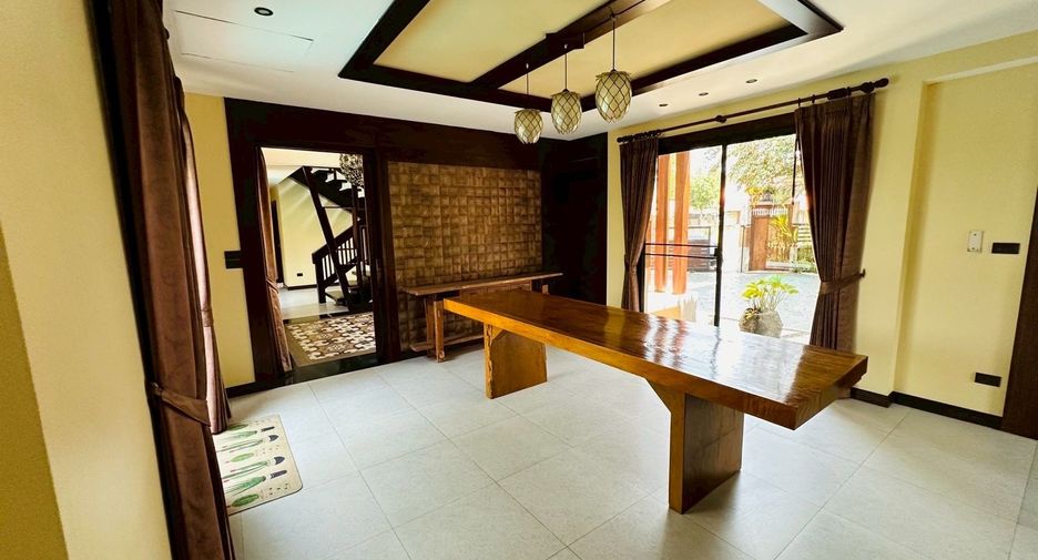 For sale and for rent 5 bedrooms villa in Mueang Chiang Mai, Chiang Mai