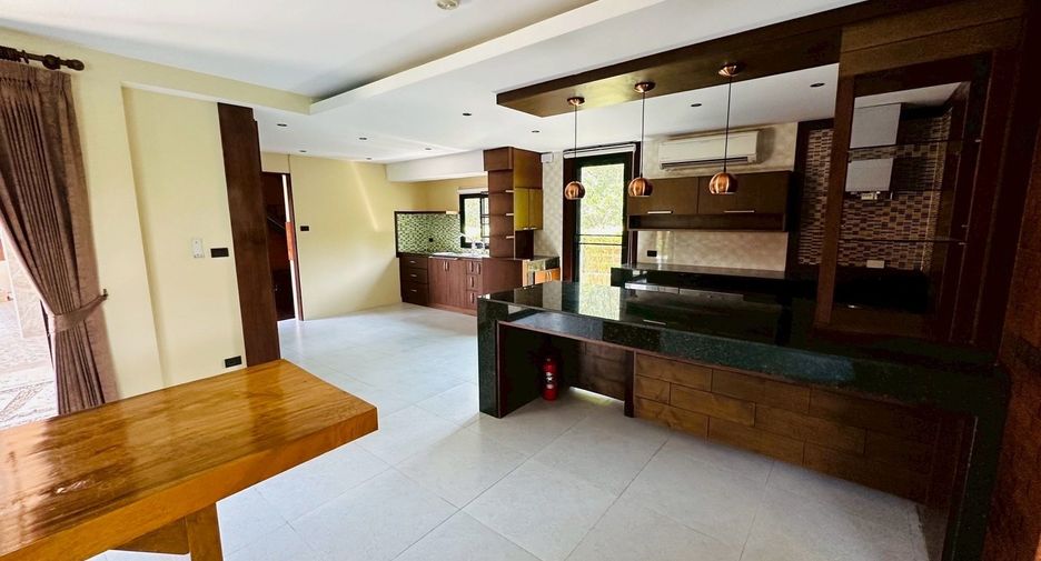 For sale and for rent 5 bedrooms villa in Mueang Chiang Mai, Chiang Mai