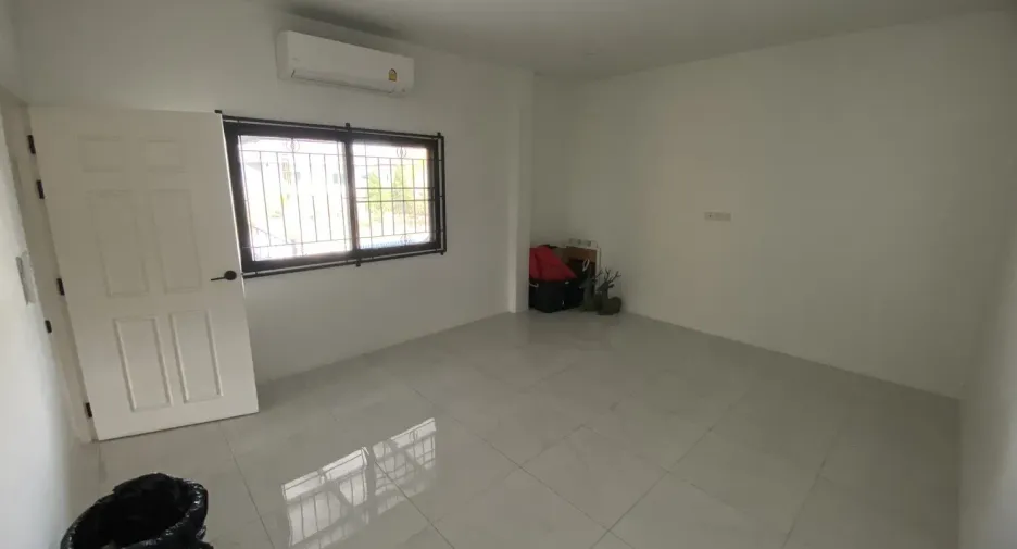 For sale 6 bedrooms house in Doi Saket, Chiang Mai