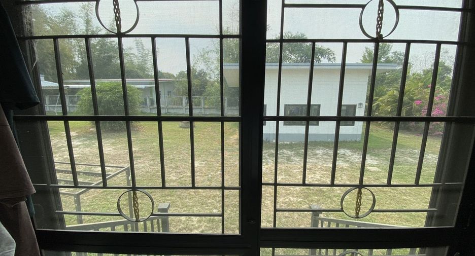 For sale 6 bedrooms house in Doi Saket, Chiang Mai