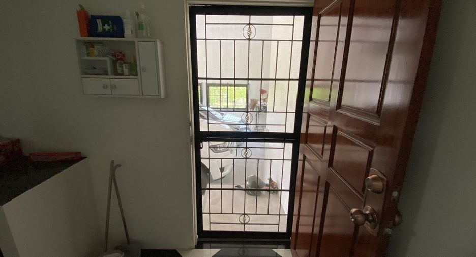 For sale 6 bedrooms house in Doi Saket, Chiang Mai