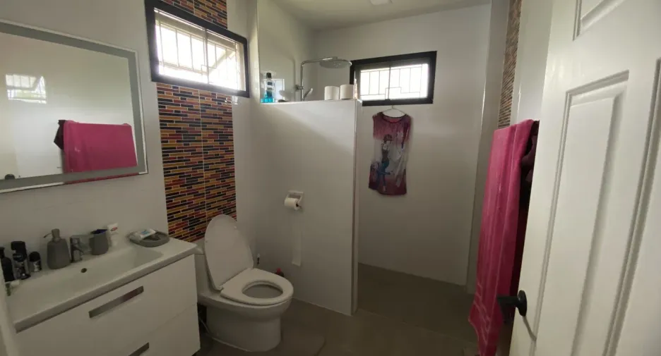 For sale 6 bedrooms house in Doi Saket, Chiang Mai