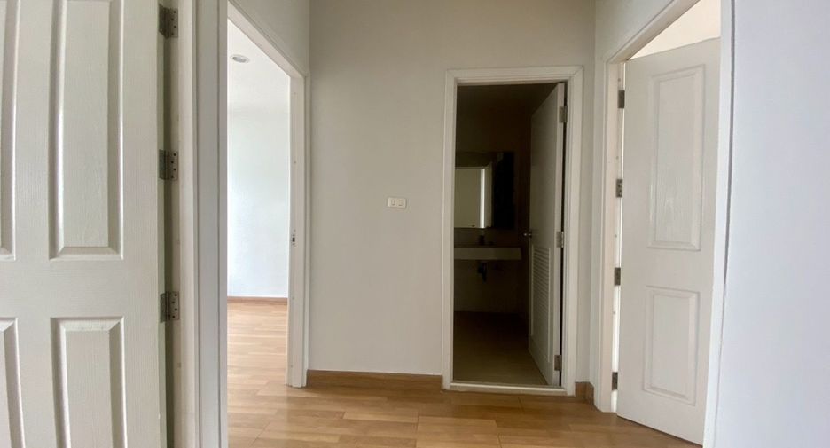 For sale 3 bedrooms townhouse in Prawet, Bangkok