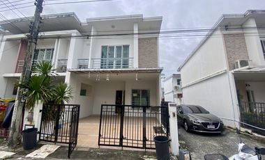 For sale 3 bedrooms townhouse in Prawet, Bangkok
