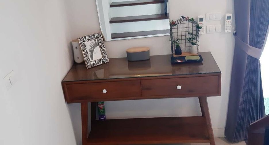 For rent 4 bedrooms house in Mueang Chiang Mai, Chiang Mai