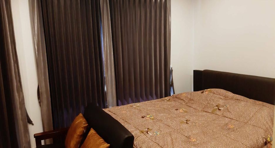 For rent 4 bedrooms house in Mueang Chiang Mai, Chiang Mai