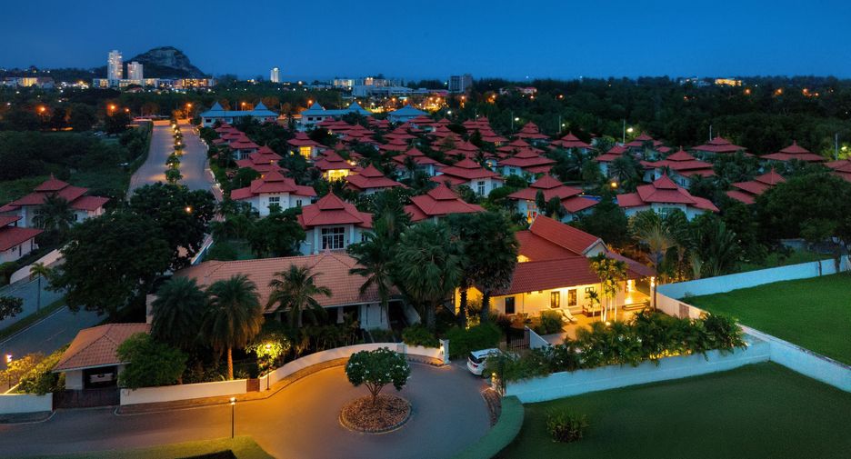 À vendre 5 chambres villa à Hua Hin, Prachuap Khiri Khan