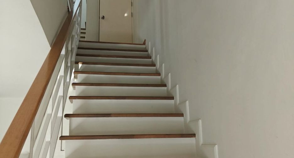 For sale and for rent 3 bedrooms townhouse in Lat Phrao, Bangkok