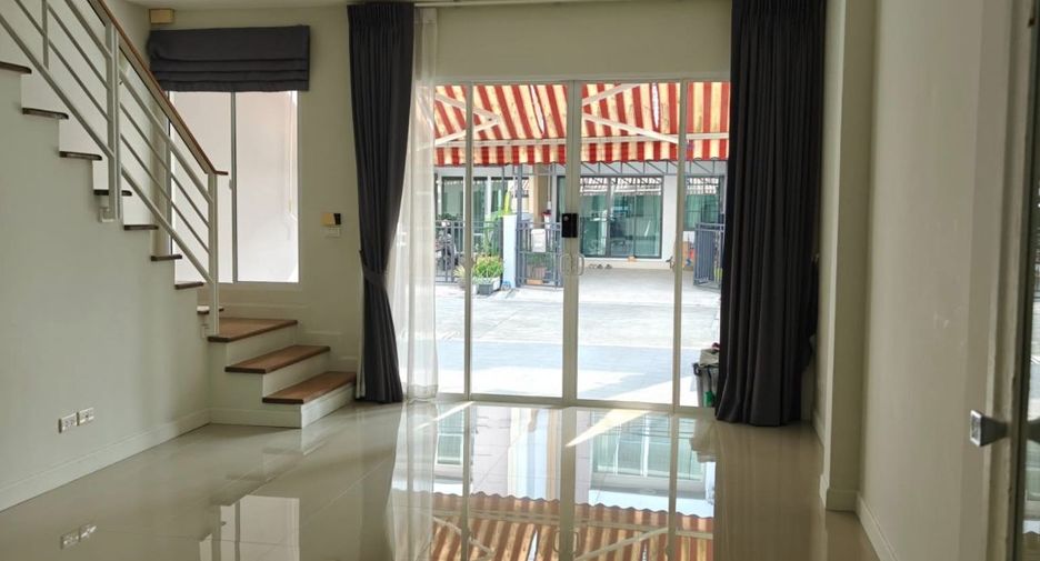 For sale and for rent 3 bedrooms townhouse in Lat Phrao, Bangkok