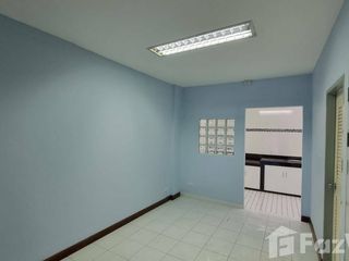 For sale 4 bedrooms townhouse in Wang Thonglang, Bangkok