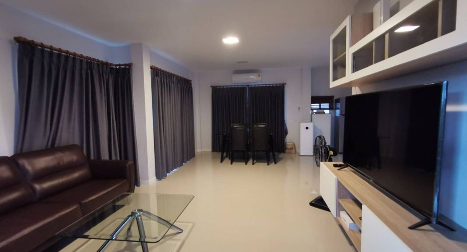 For rent 3 bedrooms house in Mueang Chiang Mai, Chiang Mai