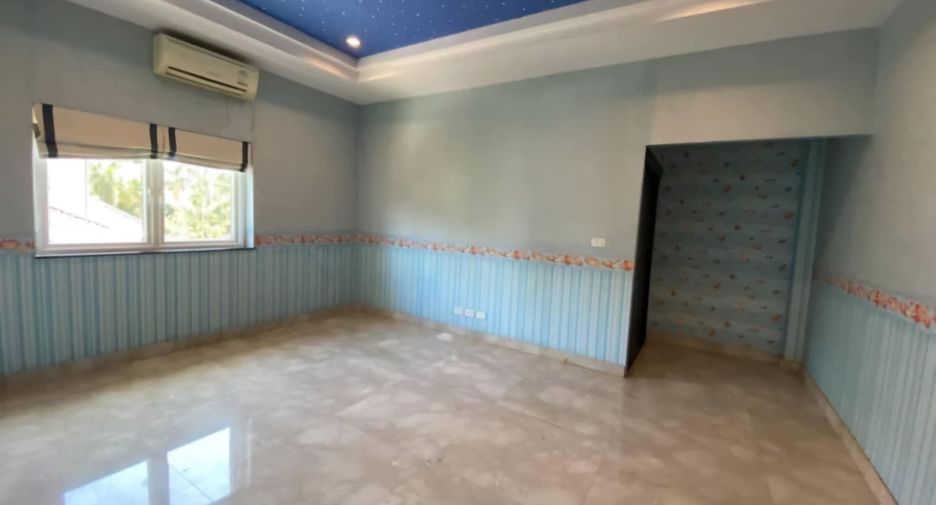 Casa en venta de 4 habitaciones en Bang Lamung, Chonburi