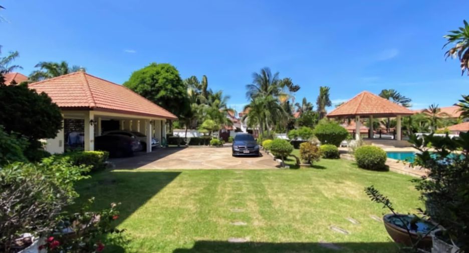 Casa en venta de 4 habitaciones en Bang Lamung, Chonburi