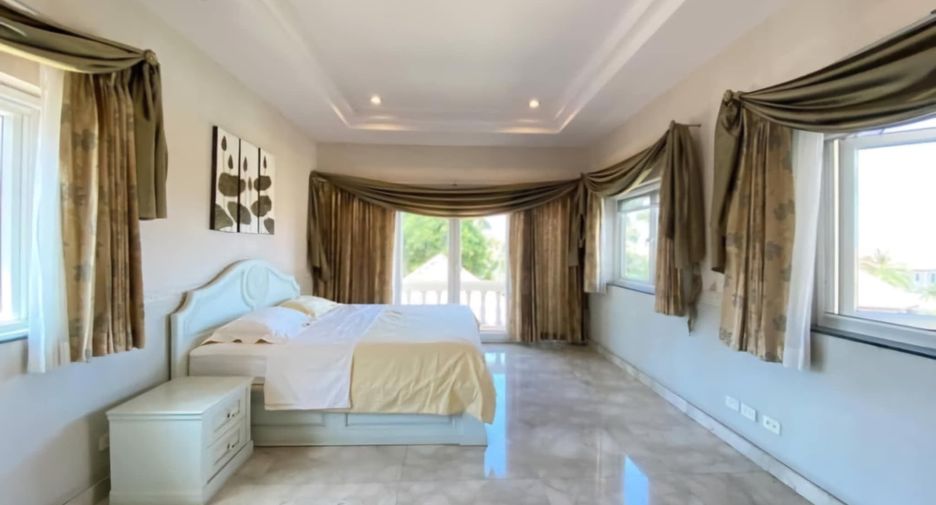 Casa en venta de 4 habitaciones en Bang Lamung, Chonburi