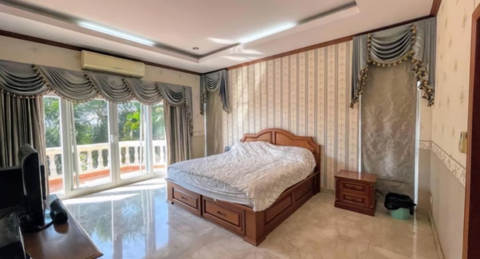 Casa en venta de 4 habitaciones en Bang Lamung, Chonburi