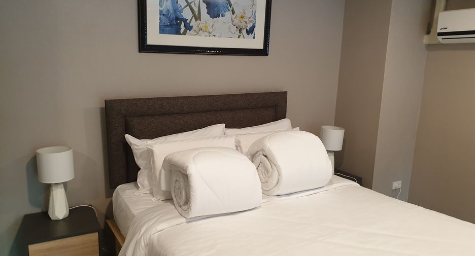 For sale 1 bed condo in Sathon, Bangkok