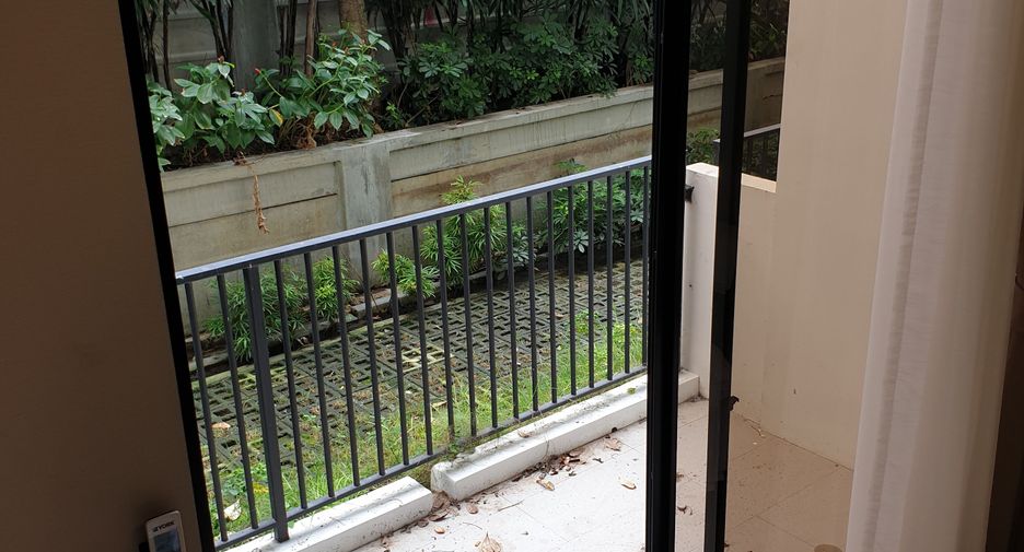 For sale 1 bed condo in Sathon, Bangkok