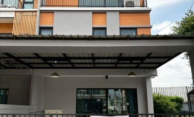 For sale 3 bedrooms townhouse in Bueng Kum, Bangkok
