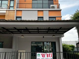 For sale 3 bedrooms townhouse in Bueng Kum, Bangkok