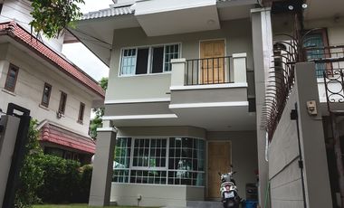For sale 3 bedrooms townhouse in Bang Na, Bangkok