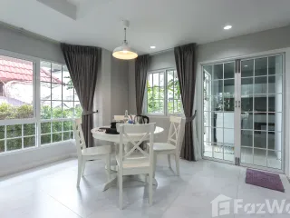 For sale 3 bedrooms townhouse in Bang Na, Bangkok