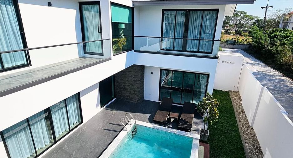 For sale 4 bedrooms villa in Saraphi, Chiang Mai