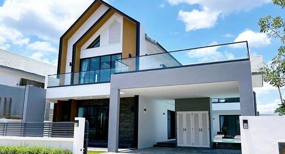 For sale 4 bedrooms villa in Saraphi, Chiang Mai