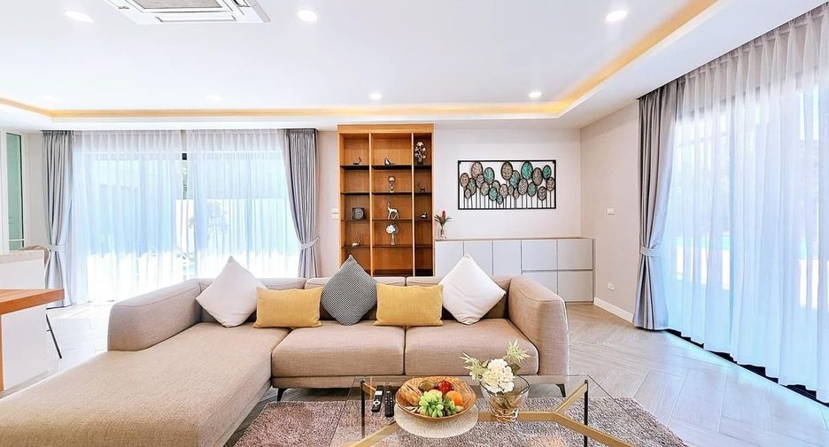 For sale 4 bedrooms villa in Saraphi, Chiang Mai
