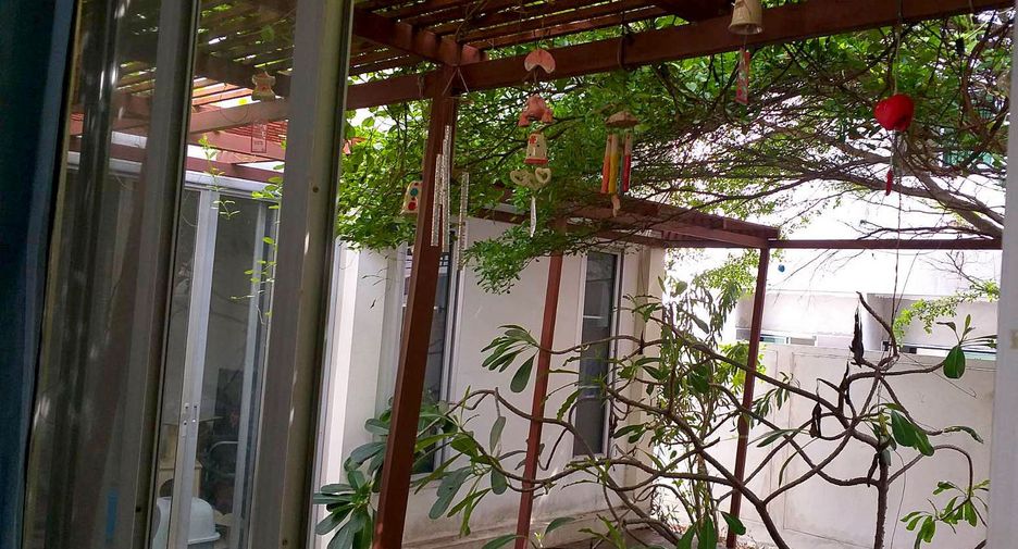 For sale 2 bedrooms house in Lat Phrao, Bangkok