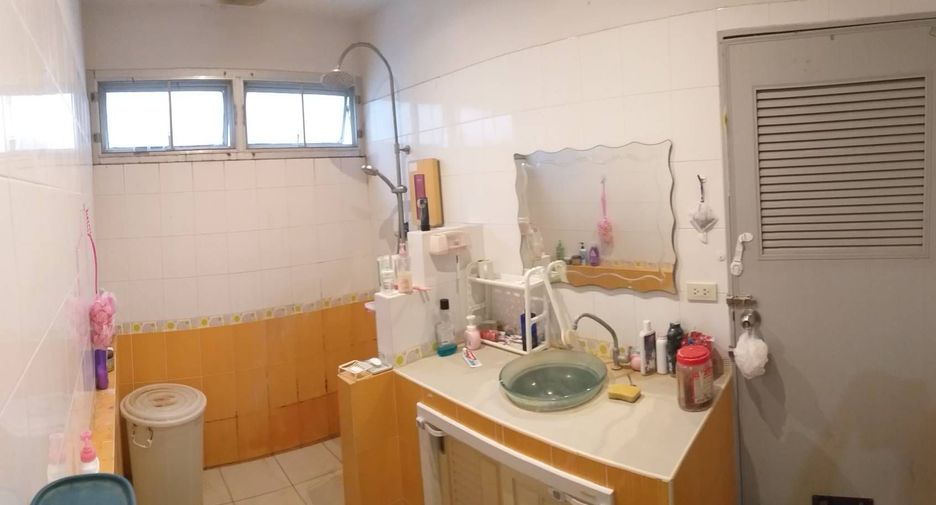 For sale 2 bedrooms house in Lat Phrao, Bangkok