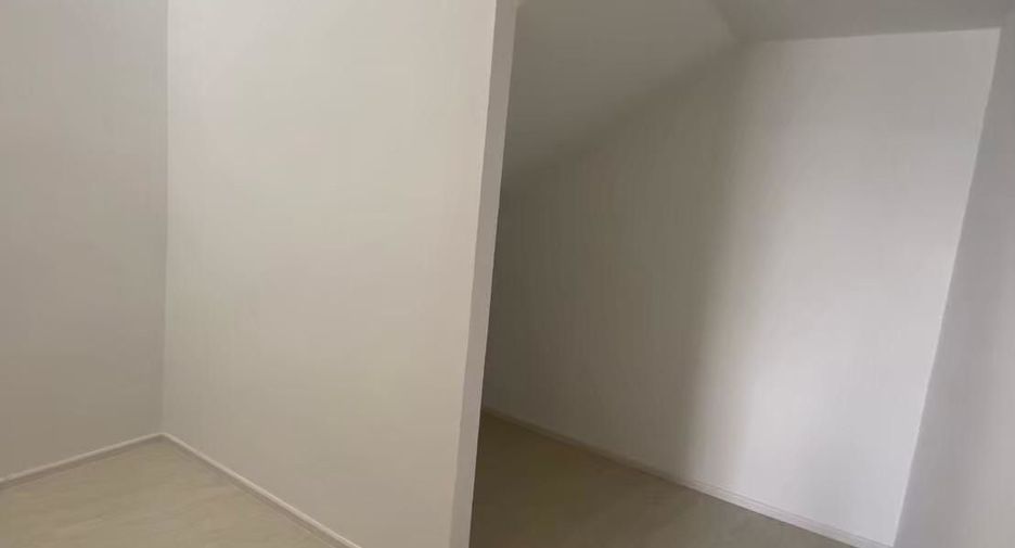 For rent 4 bedrooms house in Bang Lamung, Chonburi