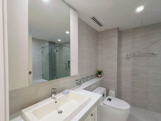 À louer 2 chambres condo à Mueang Chiang Mai, Chiang Mai