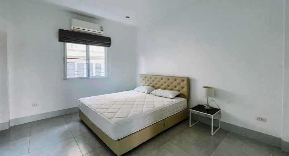 For rent 2 bedrooms townhouse in Hua Hin, Prachuap Khiri Khan