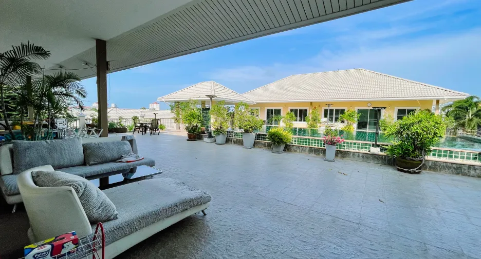 For rent 2 bedrooms townhouse in Hua Hin, Prachuap Khiri Khan