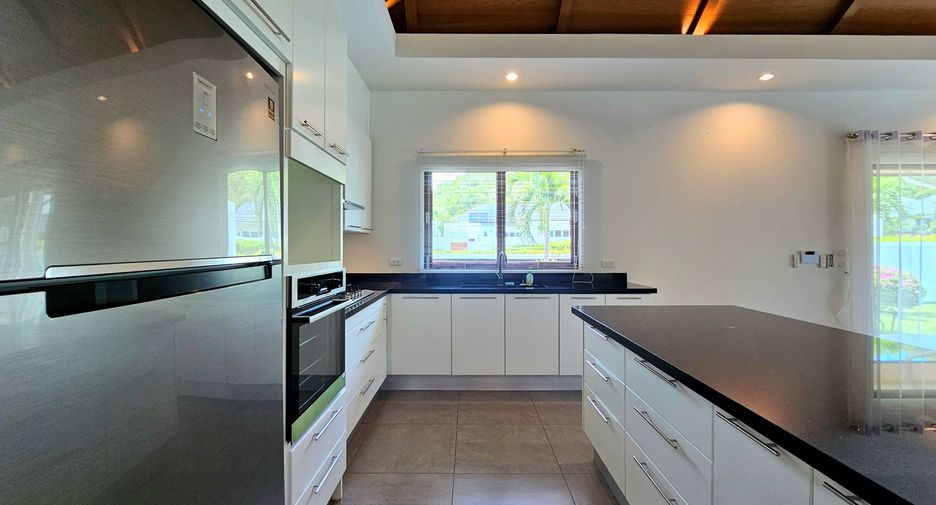 For rent 3 bedrooms villa in Hua Hin, Prachuap Khiri Khan