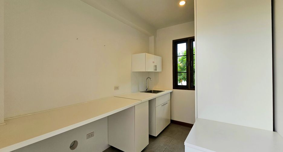For rent 3 bedrooms villa in Hua Hin, Prachuap Khiri Khan