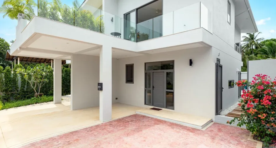 For rent 3 bedrooms townhouse in Ko Samui, Surat Thani